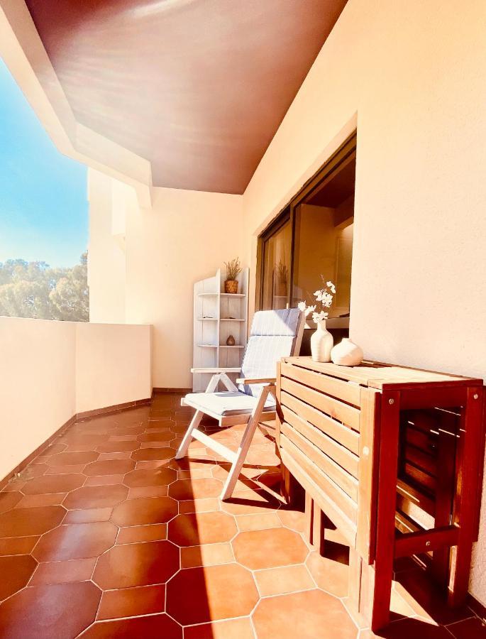 Lagos Apartment Ap Praia Dona Ana Bagian luar foto