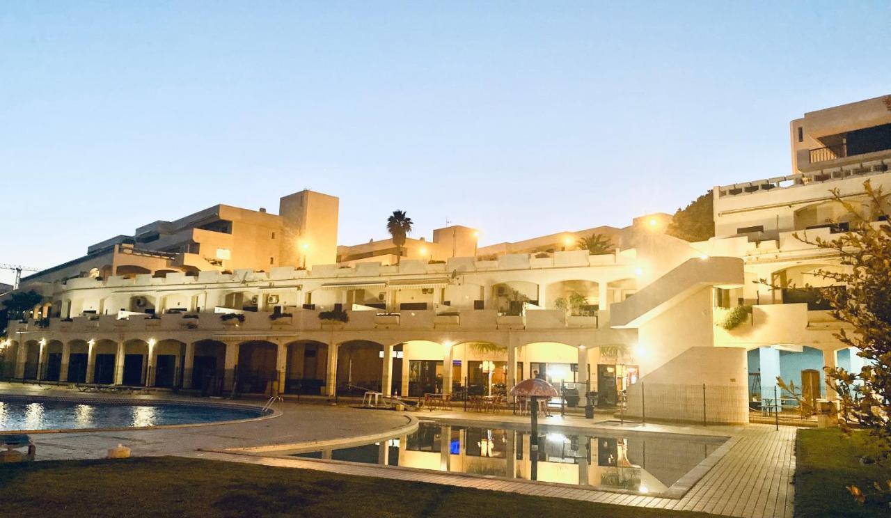 Lagos Apartment Ap Praia Dona Ana Bagian luar foto