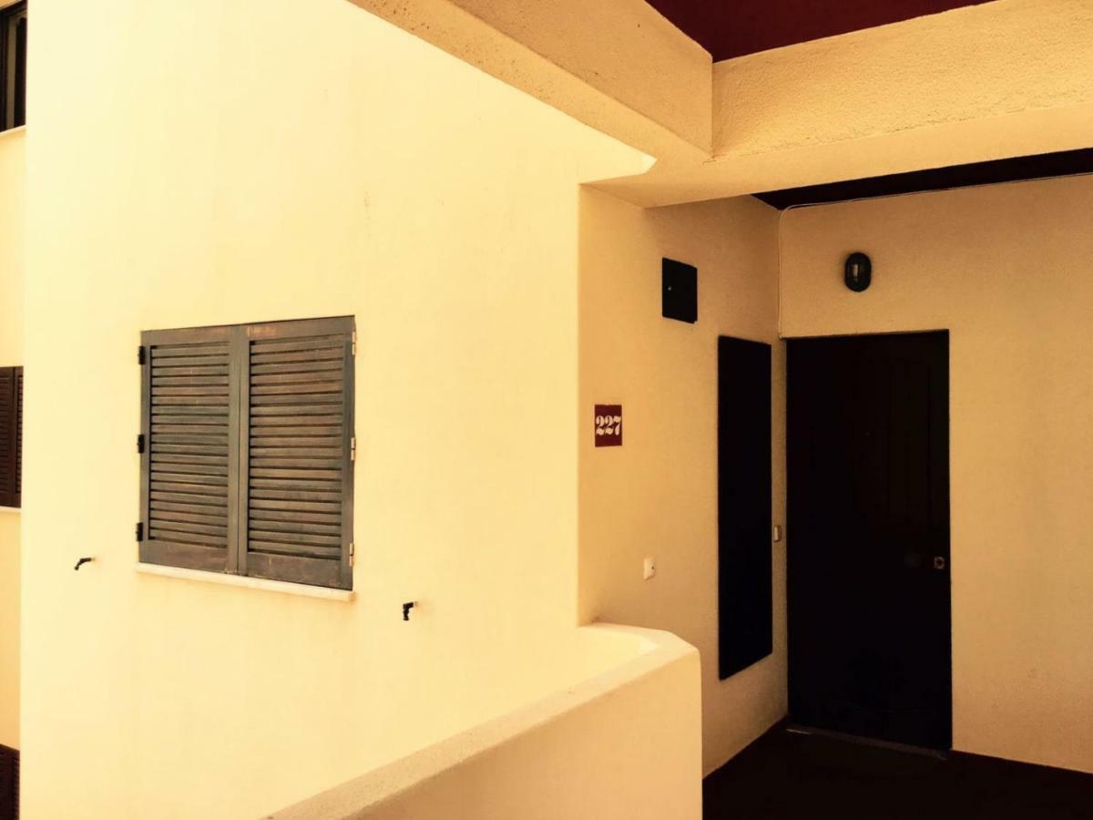 Lagos Apartment Ap Praia Dona Ana Bagian luar foto