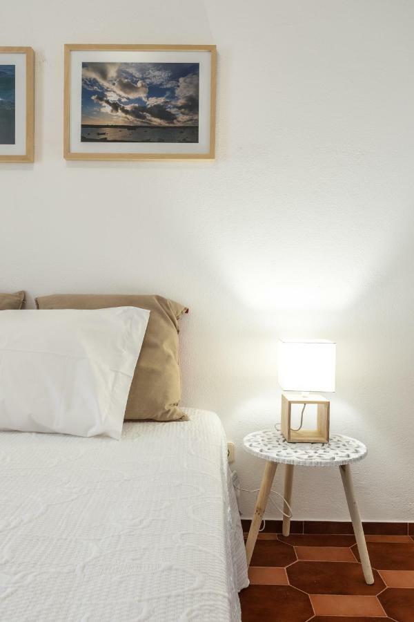 Lagos Apartment Ap Praia Dona Ana Bagian luar foto